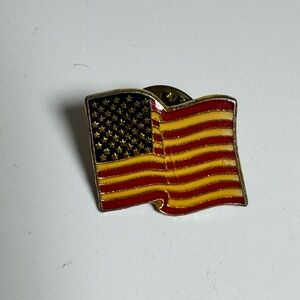 American Flag Lapel Pin‎